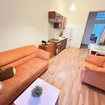 Хостел Vintage Heaven Oasis