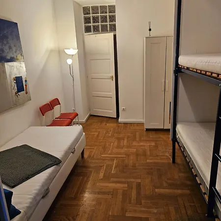 Hostel Vintage Heaven Oasis *