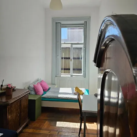 Vintage Heaven Oasis Hostel *