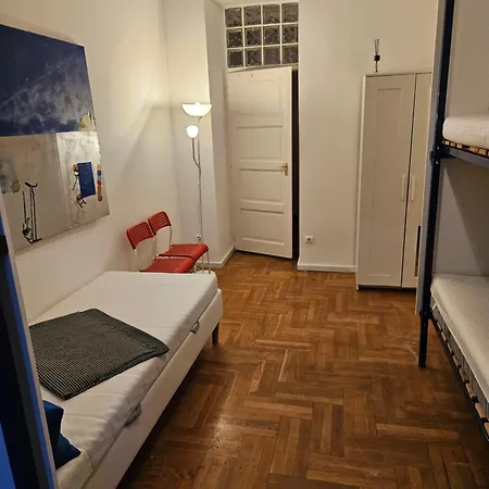 Vintage Heaven Oasis Hostel