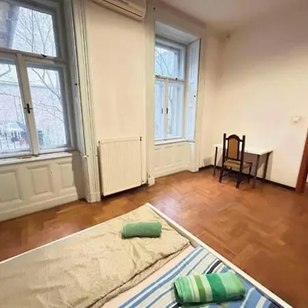 Hostel Ligeti Ruin Budapest