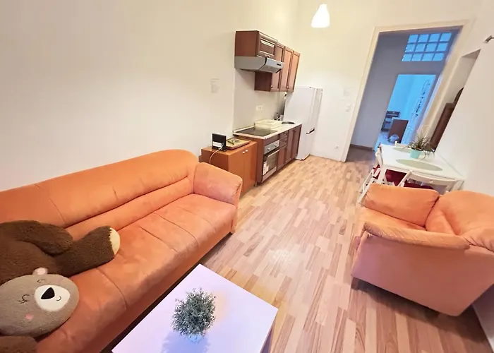 Хостел Vintage Heaven Oasis