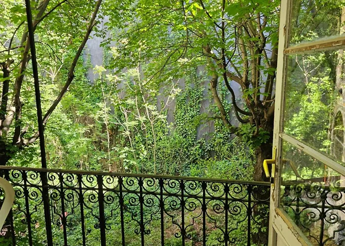 Vintage Heaven Oasis