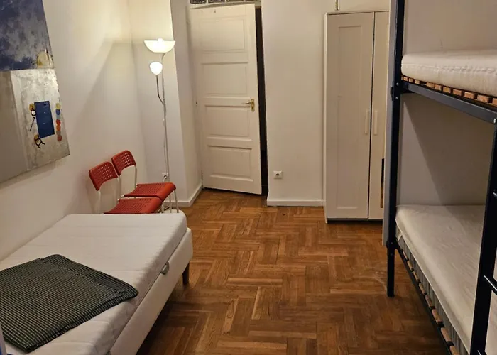 Хостел Vintage Heaven Oasis *